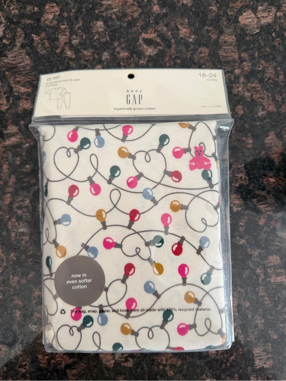 NWT Holiday baby GAP pajamas size 18-24 months
